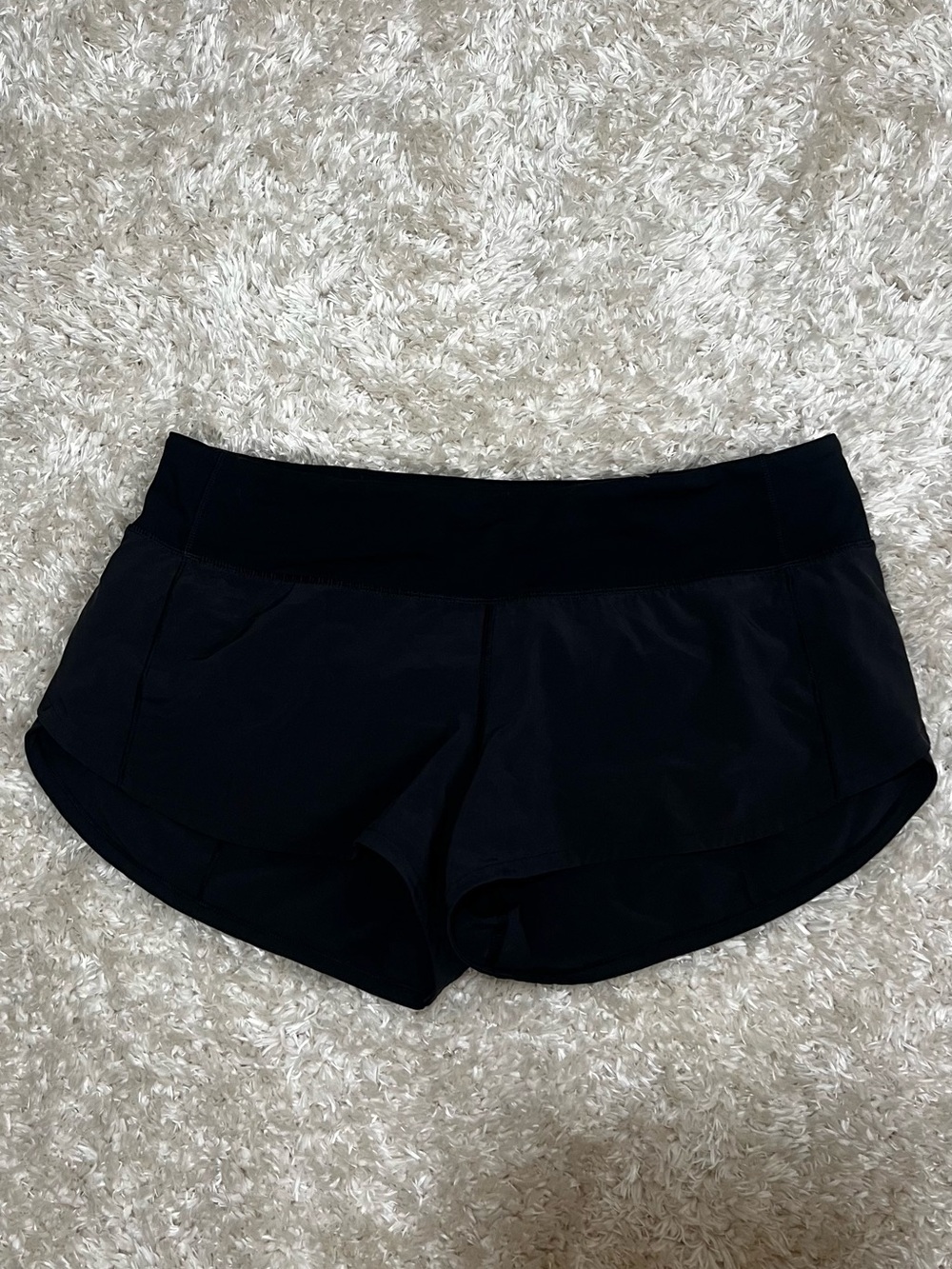 Lululemon Speed Up shorts - Picture 6 of 7